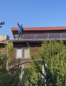 Lee más sobre el artículo ¿Vale la pena instalar paneles solares en Chile este 2026?