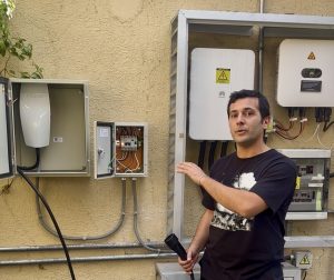 Lee más sobre el artículo Cargador EV conectado al inversor solar